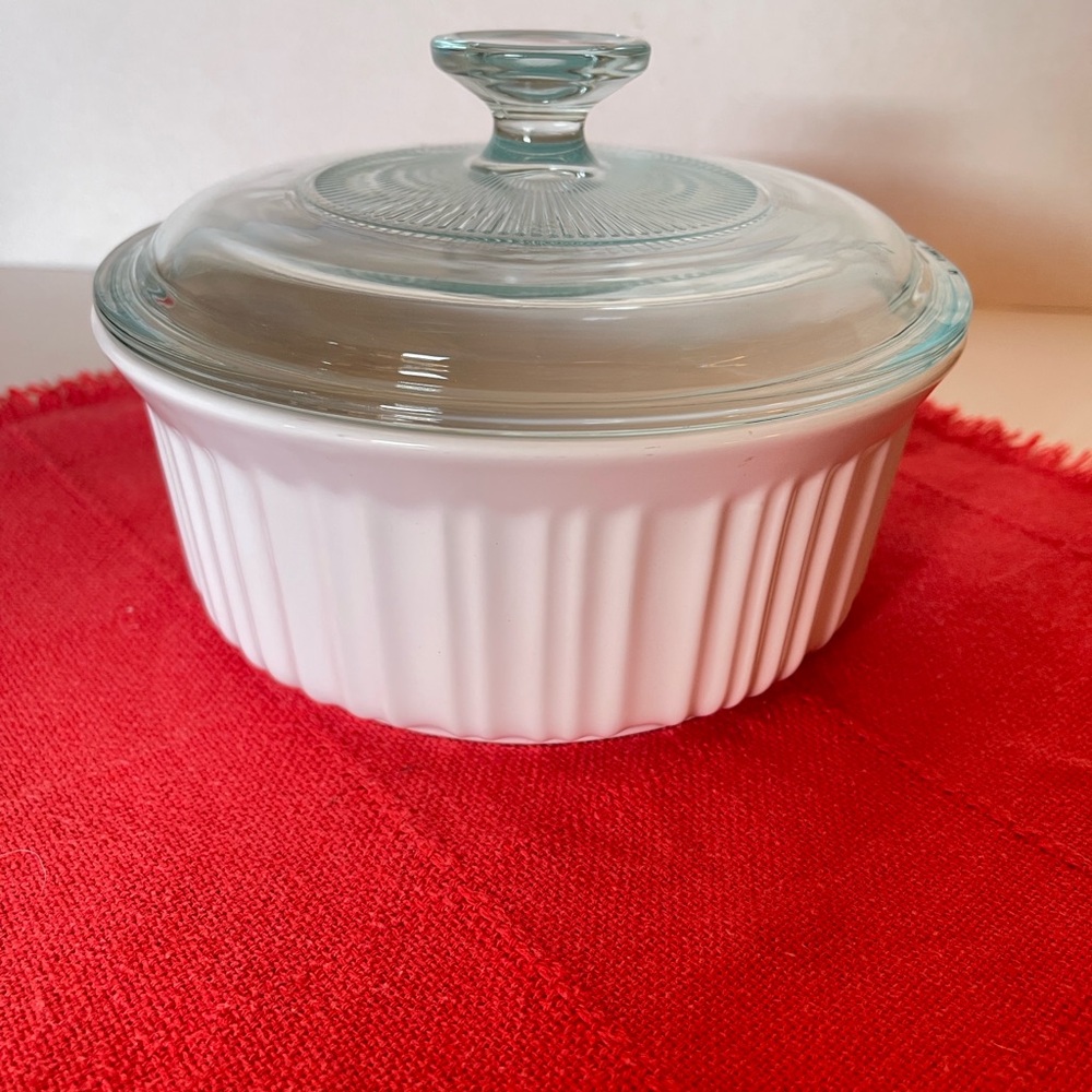 CorningWare French White Casserole Dish W/ Lid 1 1/2qt. - 1.4L Round